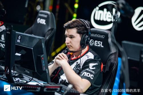 出极大的兴 出极大的兴