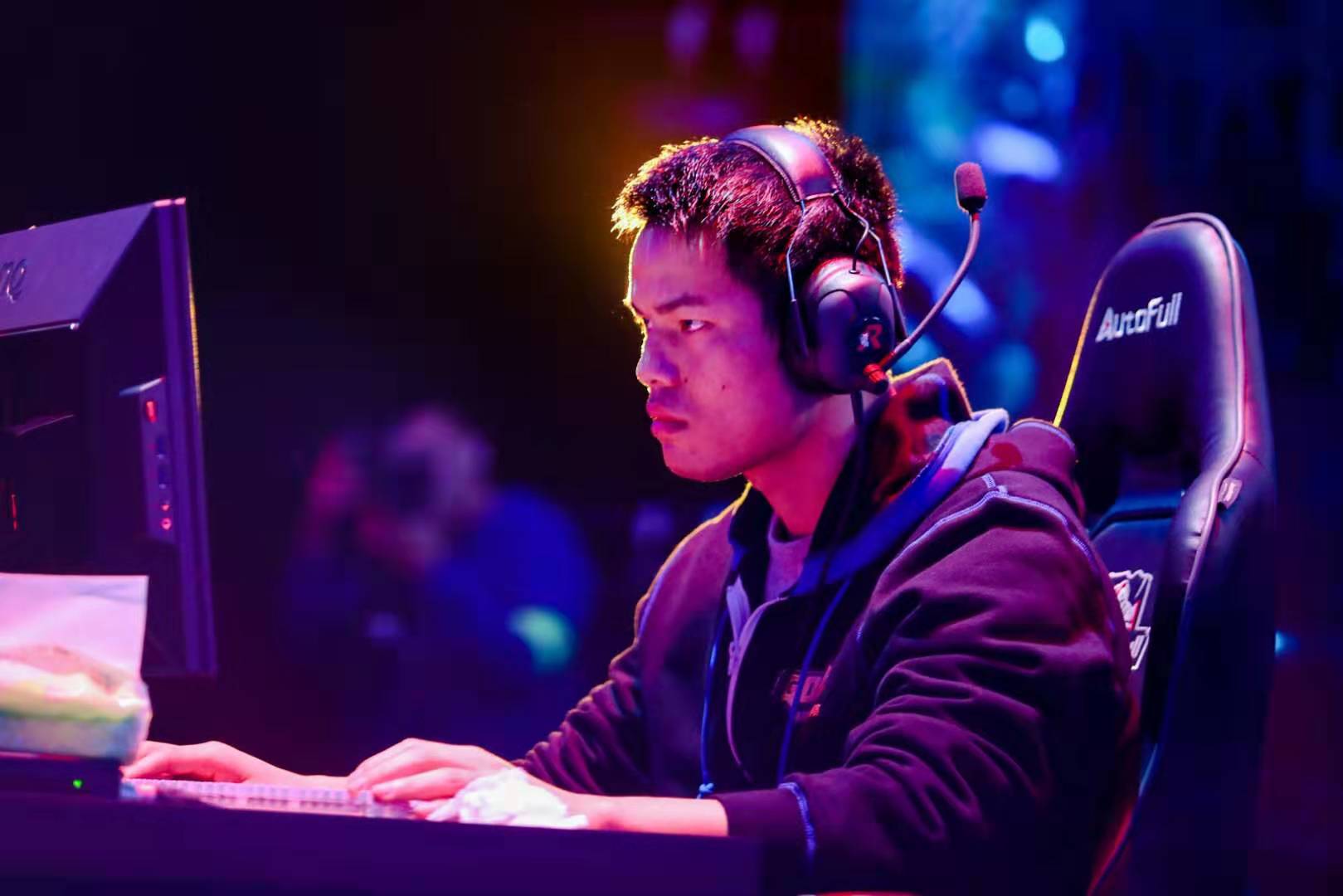 否则他们的 否则他们的